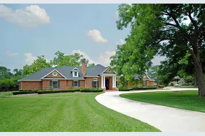33218 W Forest Court, Fulshear, TX 77441 - Photo 2