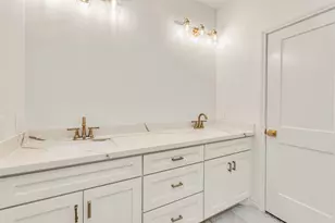 1800 Brookhaven St, Bryan, TX 77803 - Photo 14