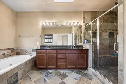 2041 W 14th 1/2 Street, Houston, TX 77008 - Photo 20