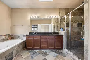 2041 W 14th 1/2 St, Houston, TX 77008 - Photo 20