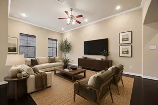 2041 W 14th 1/2 St, Houston, TX 77008 - Photo 12