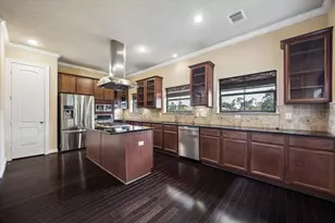 2041 W 14th 1/2 St, Houston, TX 77008 - Photo 14