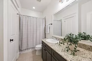 636 E 6th 1/2 St, Houston, TX 77007 - Photo 16
