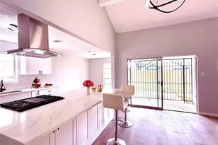 12071 Plumbrook Dr, Houston, TX 77099 - Photo 10