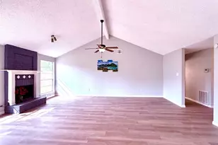 12071 Plumbrook Dr, Houston, TX 77099 - Photo 16