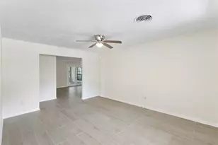 1916 Baywood Dr, Bay City, TX 77414 - Photo 2