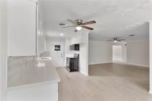 1916 Baywood Dr, Bay City, TX 77414 - Photo 36