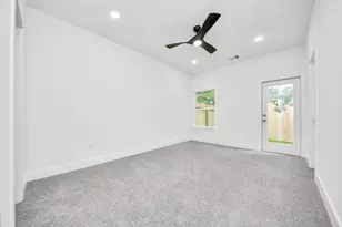 5306 Eastland St, Houston, TX 77028 - Photo 28
