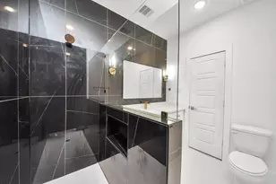 5306 Eastland St, Houston, TX 77028 - Photo 34