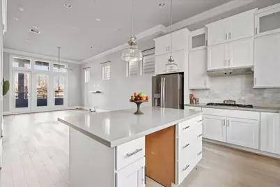 1005 Saint Charles Street, Houston, TX 77003 - Photo 12