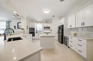 1606 Clearwater Creek Dr, Sugar Land, TX 77478 - Photo 2