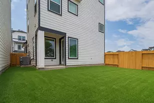 8933 Grovner Pl, Houston, TX 77055 - Photo 2