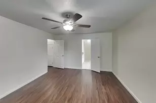 31702 Regal Park Ct, Conroe, TX 77385 - Photo 10