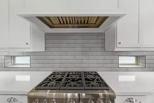 3709 Somerset Commons Ln, Houston, TX 77055 - Photo 8