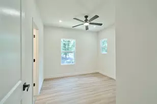 140 Oak Cir, Livingston, TX 77351 - Photo 20