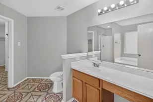 639 Regal Hollow Ln, Houston, TX 77073 - Photo 14