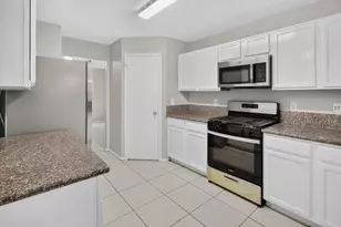 639 Regal Hollow Ln, Houston, TX 77073 - Photo 6