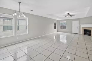 639 Regal Hollow Ln, Houston, TX 77073 - Photo 8