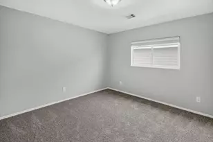 639 Regal Hollow Ln, Houston, TX 77073 - Photo 16