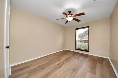 14219 Swanfield Dr, Houston, TX 77083 - Photo 30