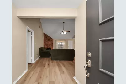 14219 Swanfield Dr, Houston, TX 77083 - Photo 10