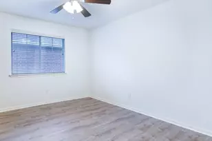 9035 N Ferndale Pl Dr, Houston, TX 77064 - Photo 14