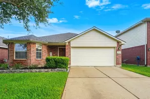 9035 N Ferndale Pl Dr, Houston, TX 77064 - Photo 2
