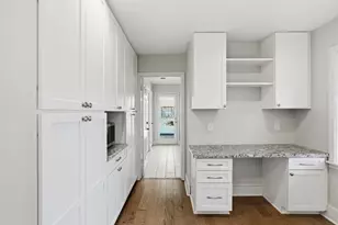 808 Chimney Rock Rd, Houston, TX 77056 - Photo 10