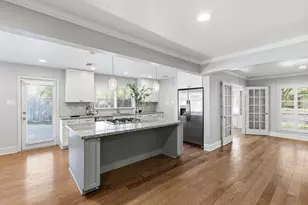 808 Chimney Rock Rd, Houston, TX 77056 - Photo 6