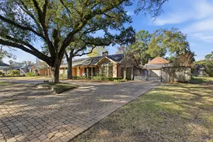 808 Chimney Rock Rd, Houston, TX 77056 - Photo 38