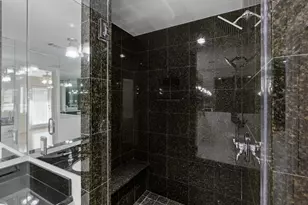 808 Chimney Rock Rd, Houston, TX 77056 - Photo 20