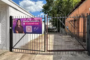 1804 N Main St, Houston, TX 77009 - Photo 10