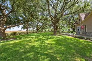 8711 Co Rd 403, El Campo, TX 77437 - Photo 6
