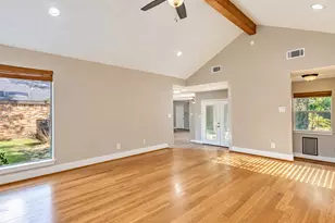 5895 Southern Hills Dr, Houston, TX 77069 - Photo 4