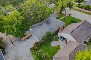 5895 Southern Hills Dr, Houston, TX 77069 - Photo 32