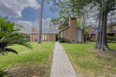 5895 Southern Hills Drive, Houston, TX 77069 - Photo 2