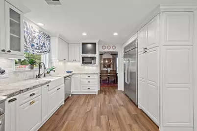 14443 Twisted Oak Lane, Houston, TX 77079 - Photo 24
