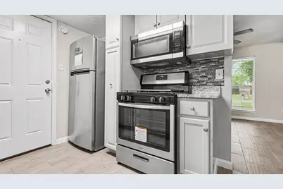 11231 Tamworth Drive, Houston, TX 77016 - Photo 10