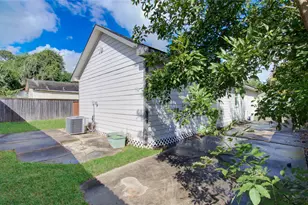 3060 Noble St, Houston, TX 77026 - Photo 40