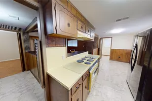 413 Elm Dr, Ganado, TX 77962 - Photo 12