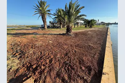 255 County Road 209, Sargent, TX 77414 - Photo 8