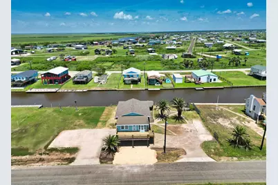 255 County Road 209, Sargent, TX 77414 - Photo 34