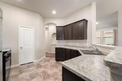 10750 Nathaniel Valley Path, Houston, TX 77016 - Photo 10