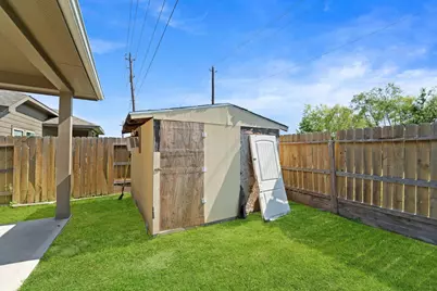 10750 Nathaniel Valley Path, Houston, TX 77016 - Photo 20