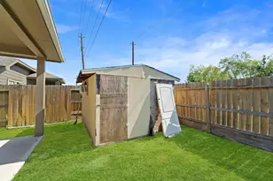 10750 Nathaniel Valley Path, Houston, TX 77016 - Photo 20