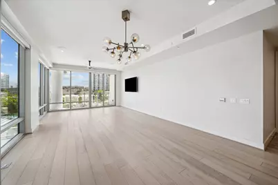 2047 Westcreek Lane #505, Houston, TX 77027 - Photo 2