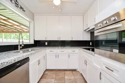9614 Larston Street, Houston, TX 77055 - Photo 12