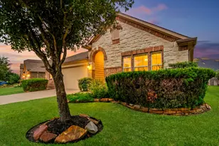 22206 Wenbury Dr, Tomball, TX 77375 - Photo 2
