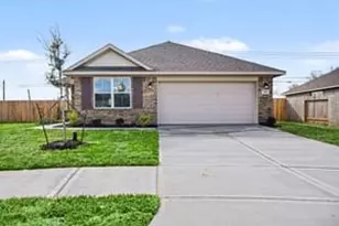 29 Greenbriar Loop, Angleton, TX 77515 - Photo 1