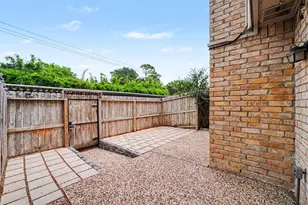 1661 W Sam Houston Pkwy S, Houston, TX 77042 - Photo 28